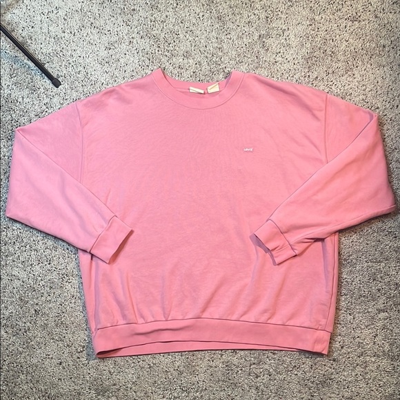 Levi’s Woman’s Pink Long‎ Sleeve Crewneck Size XL - Picture 1 of 6